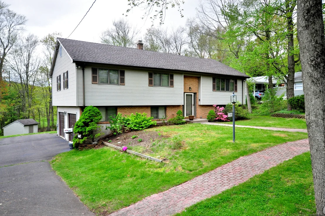 Photo of 735 Avery Street