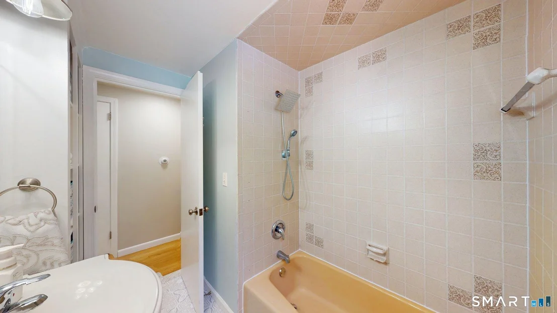 Photo of 11 Hemlock Drive