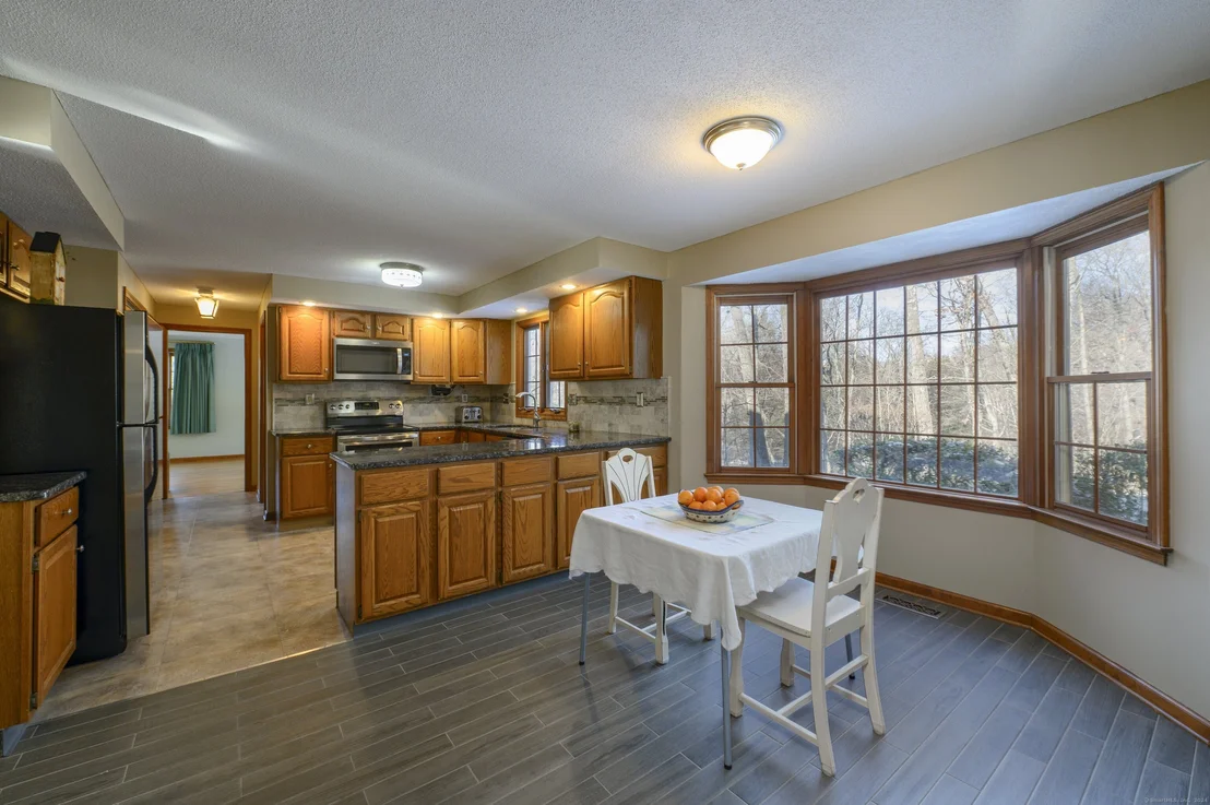 Photo of 1352 Wolf Hill Road