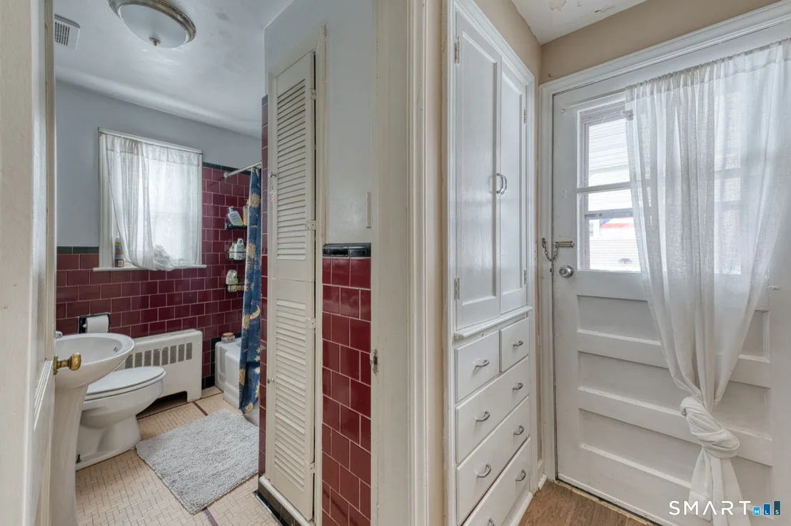 Photo of 291 Mansfield Avenue