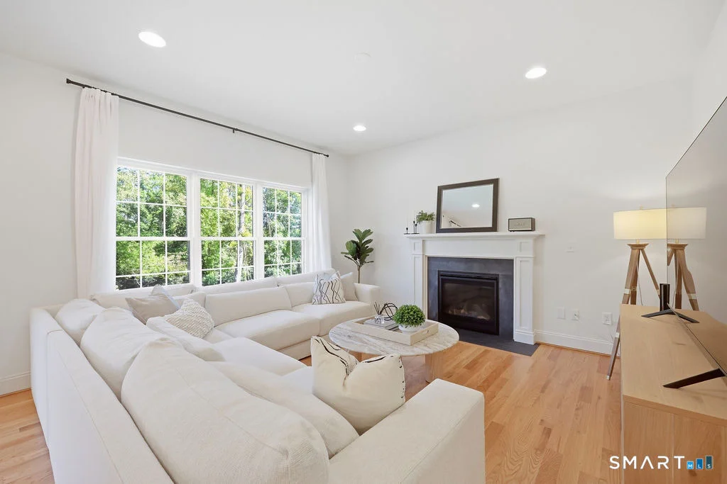 Photo of 21 Wolf Hill Road