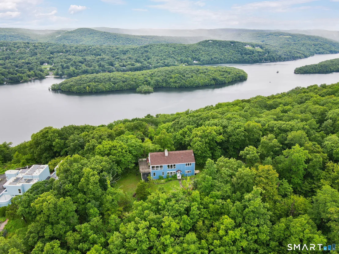 Photo of 33 Skyline Drive