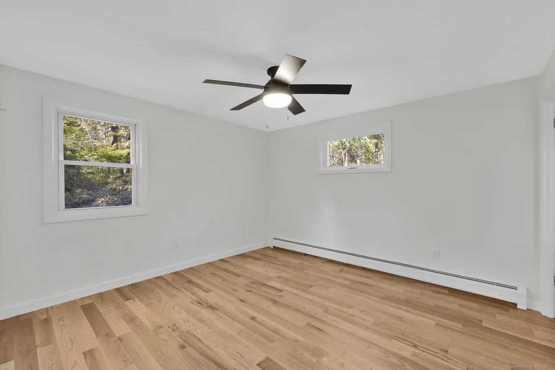 Photo of 527 Merrow Road
