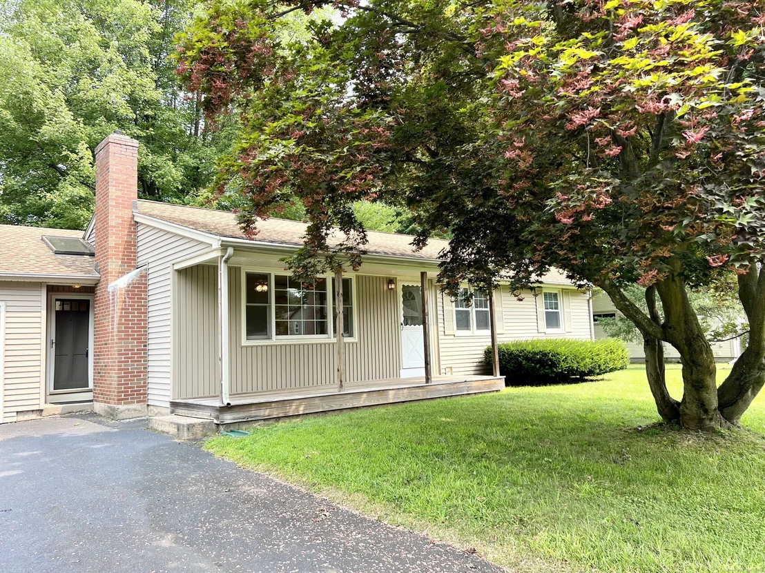 Photo of 69 Old Farm Road