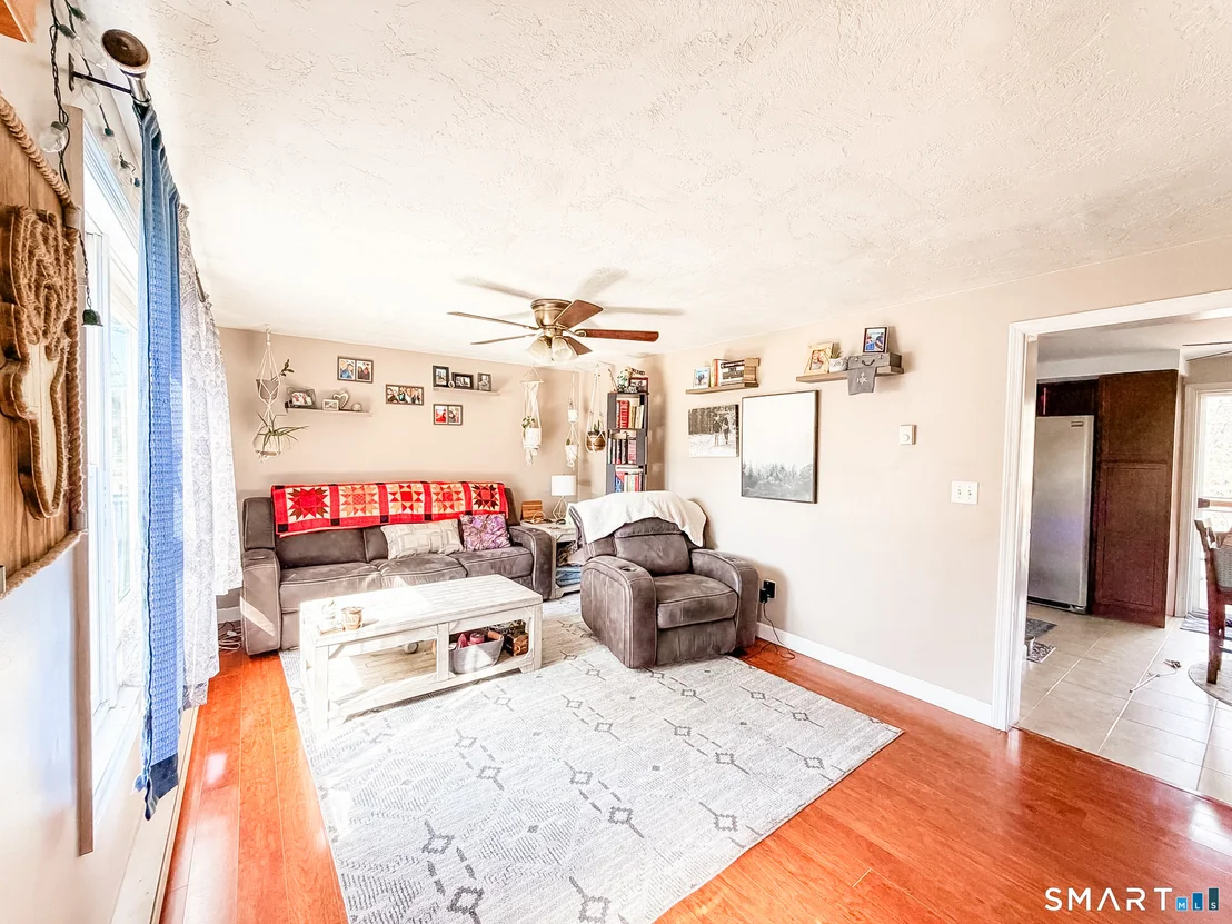 Photo of 199 Mashentuck Road