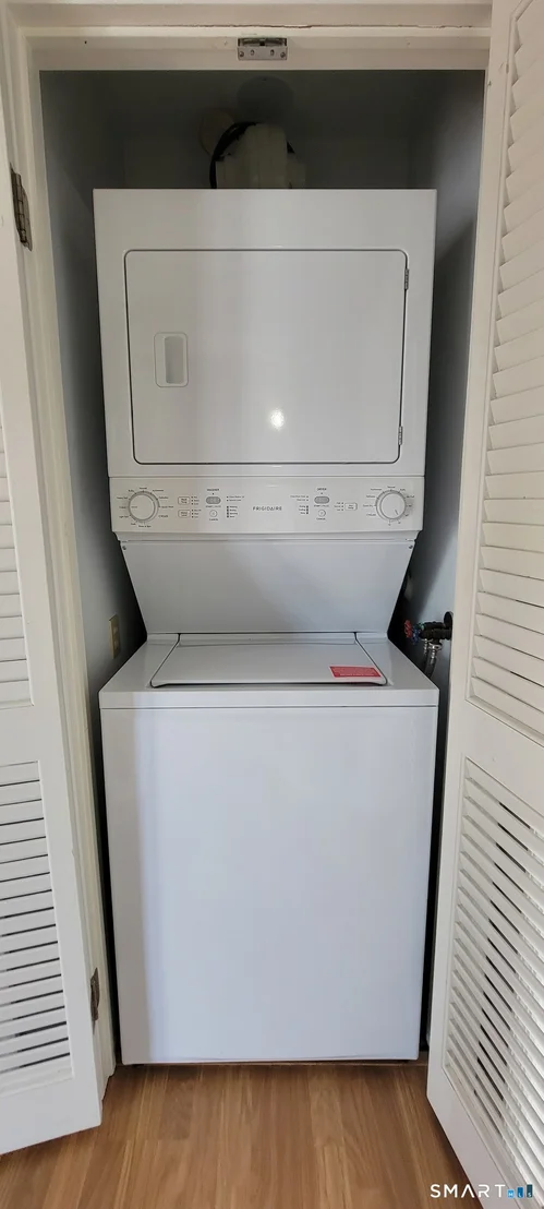 Photo of Unit 2 at 10 Taft Pointe