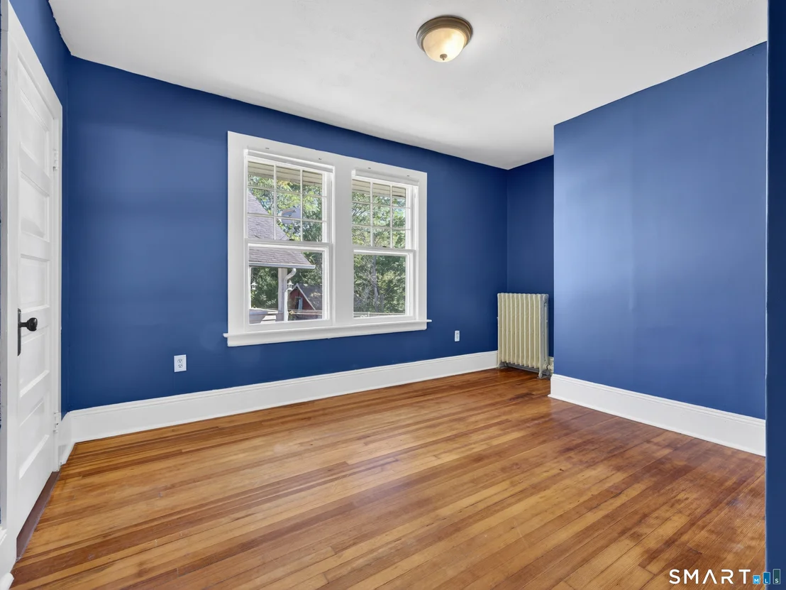 Photo of 43 Hedge Avenue