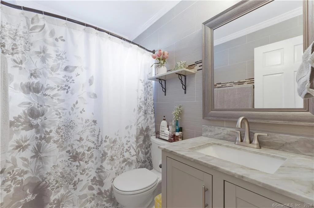 Photo of 30 Meadowlark Road