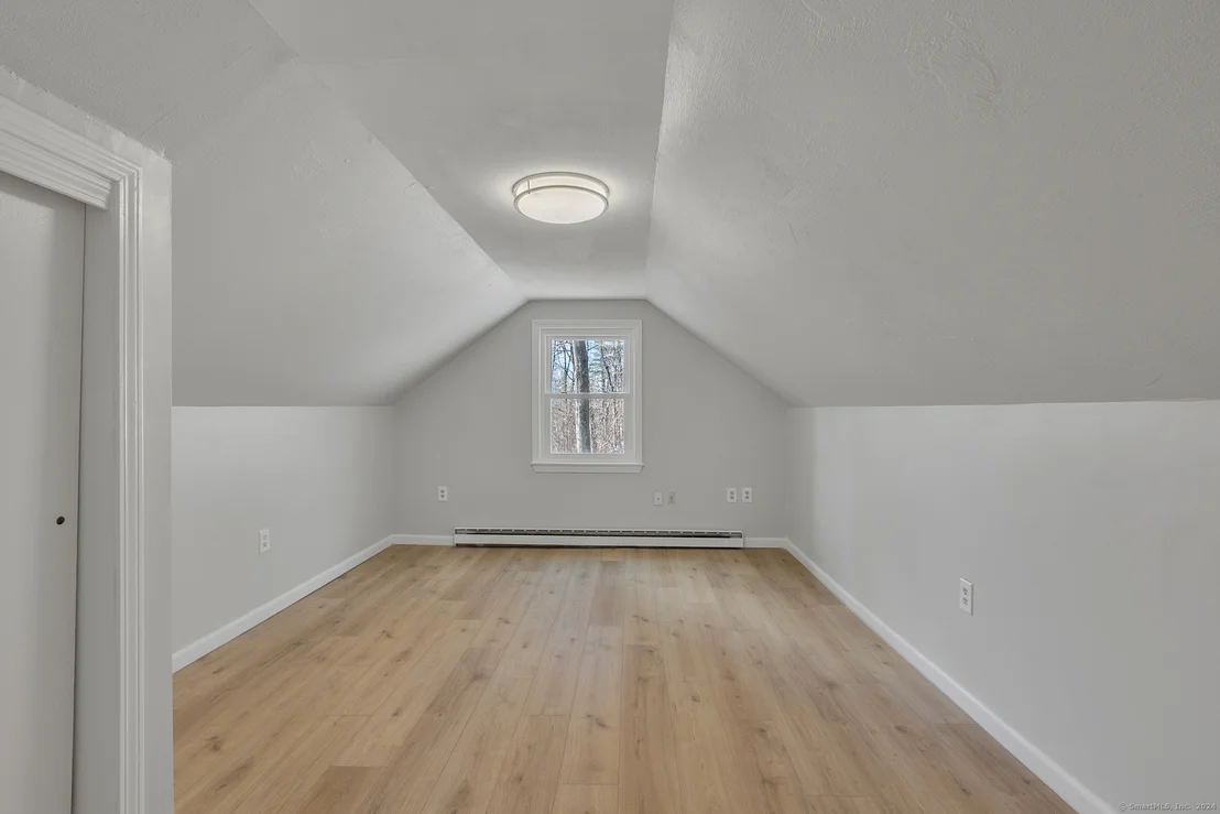 Photo of 243 Chestnut Hill Road