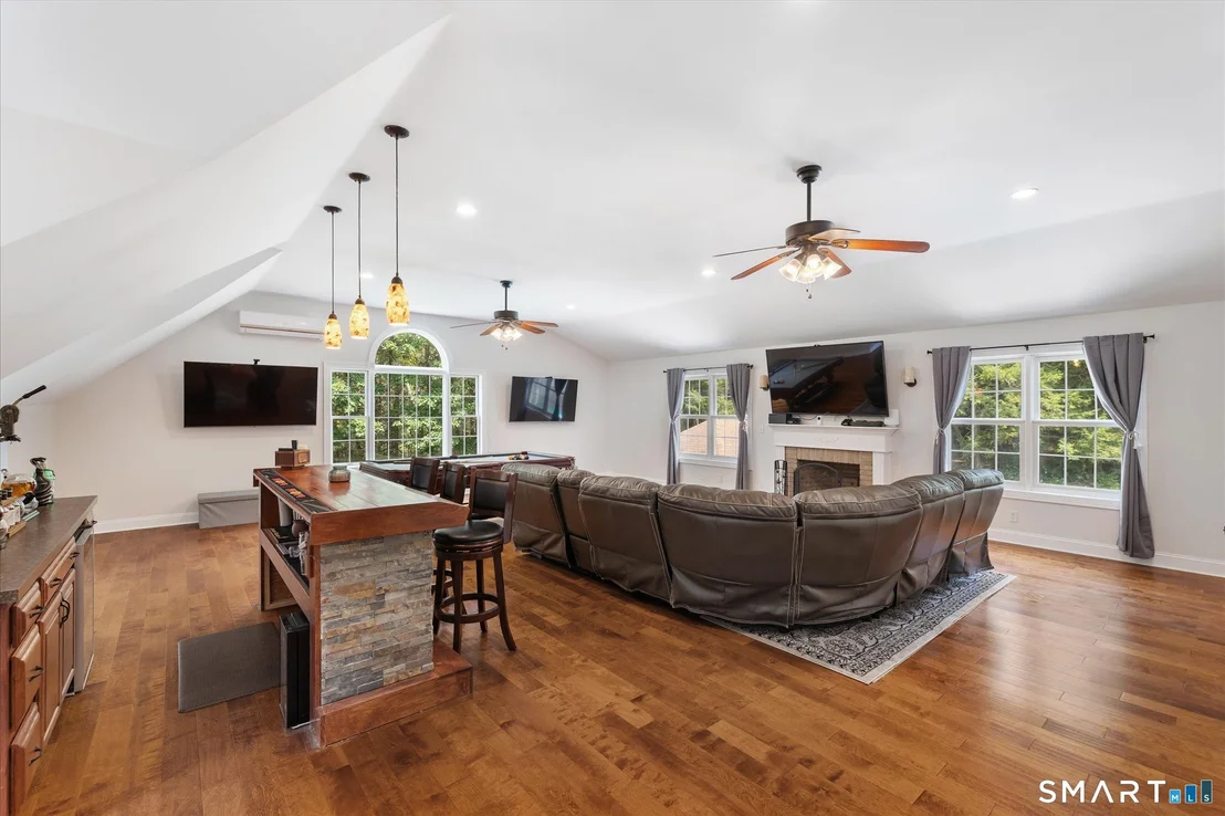 Photo of 56 River Road