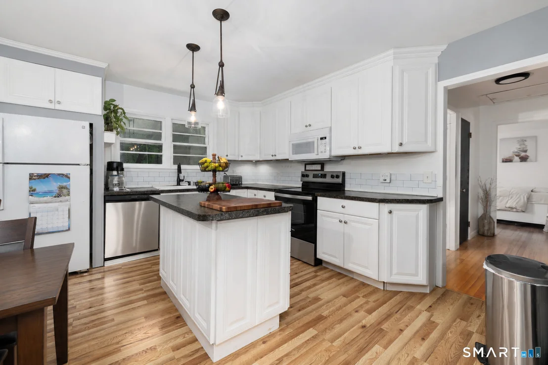 Photo of 1166 Spindle Hill Road