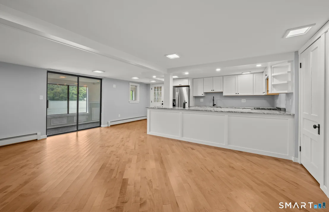 Photo of 752 Lake Drive