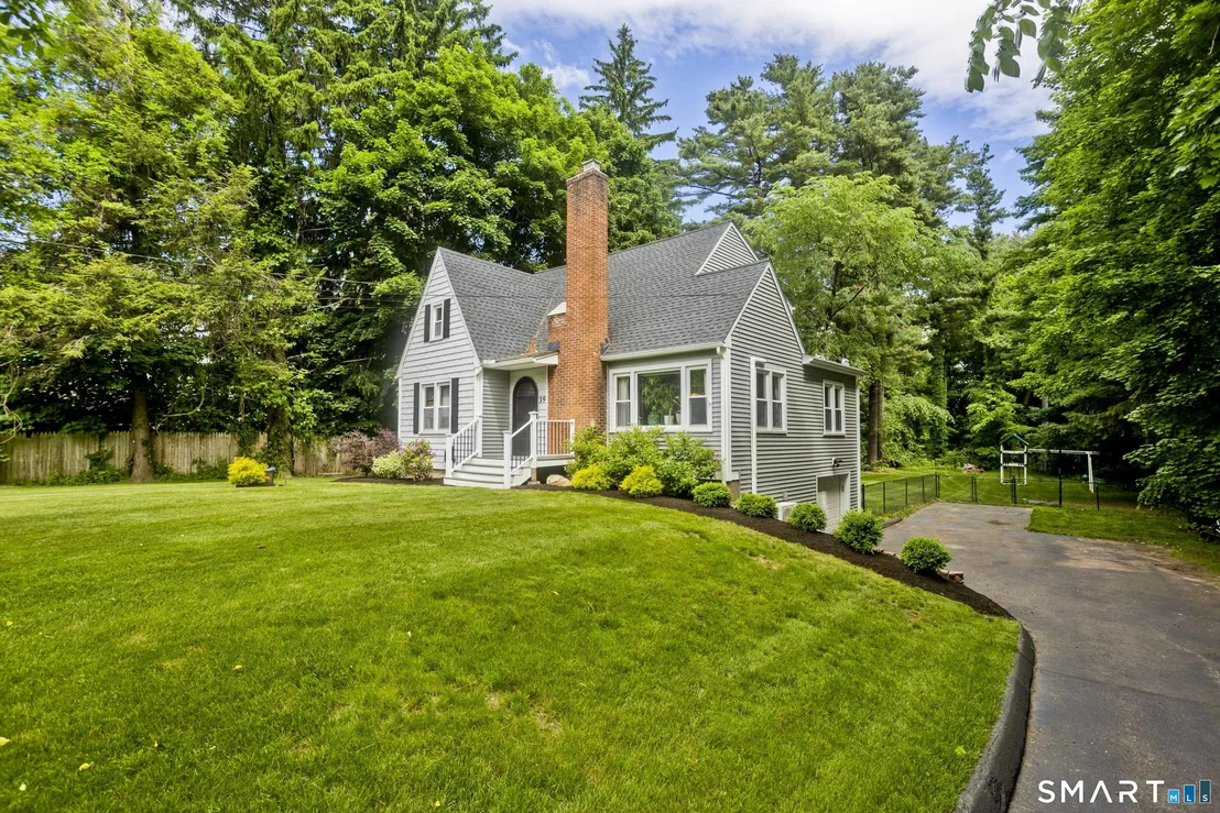 Photo of 39 Highland Avenue