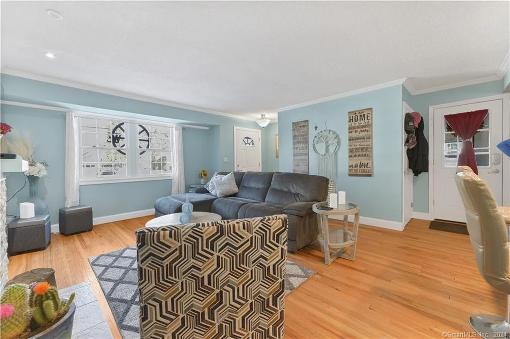 Photo of 30 Meadowlark Road