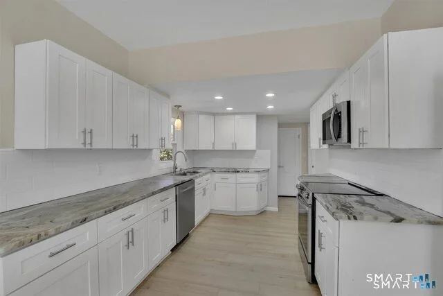 Photo of 822 Slater Road