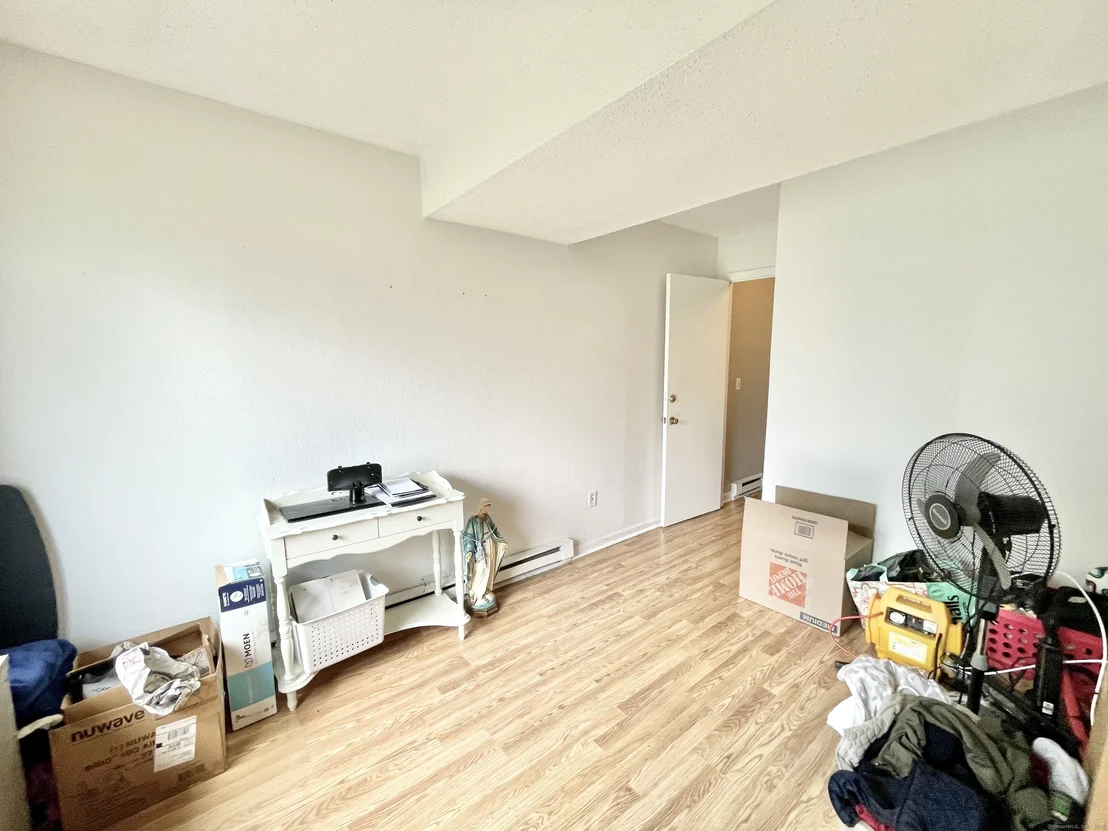 Photo of Unit 24A at 925 Oronoke Road