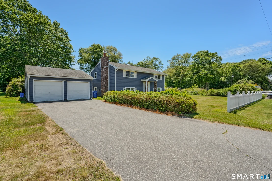 Photo of 26 Lamphere Road