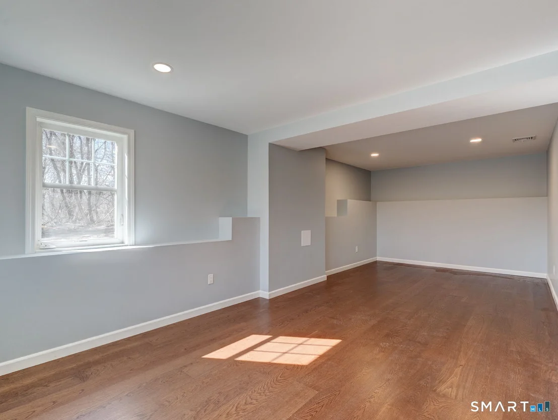 Photo of 121 Highland View Drive