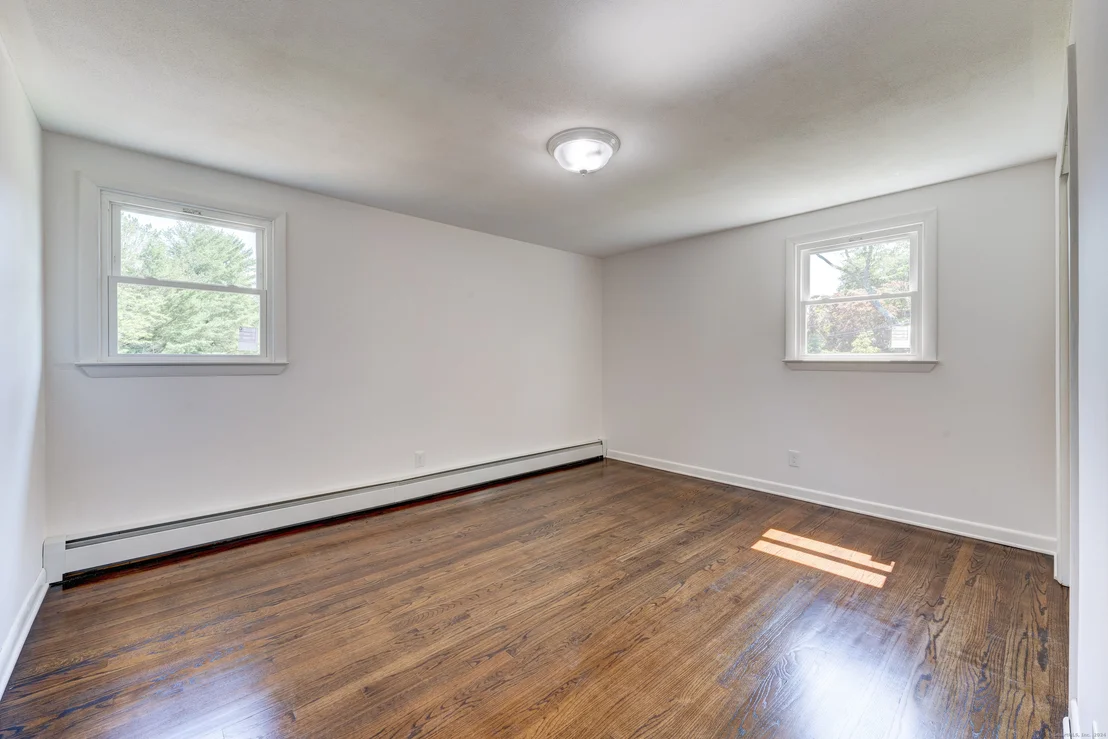 Photo of 586 Charles Street