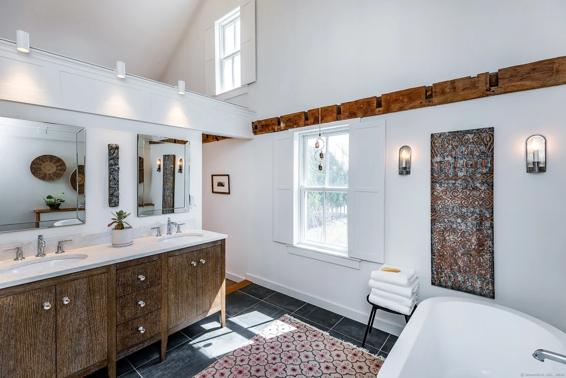 Photo of 231 Maple Street