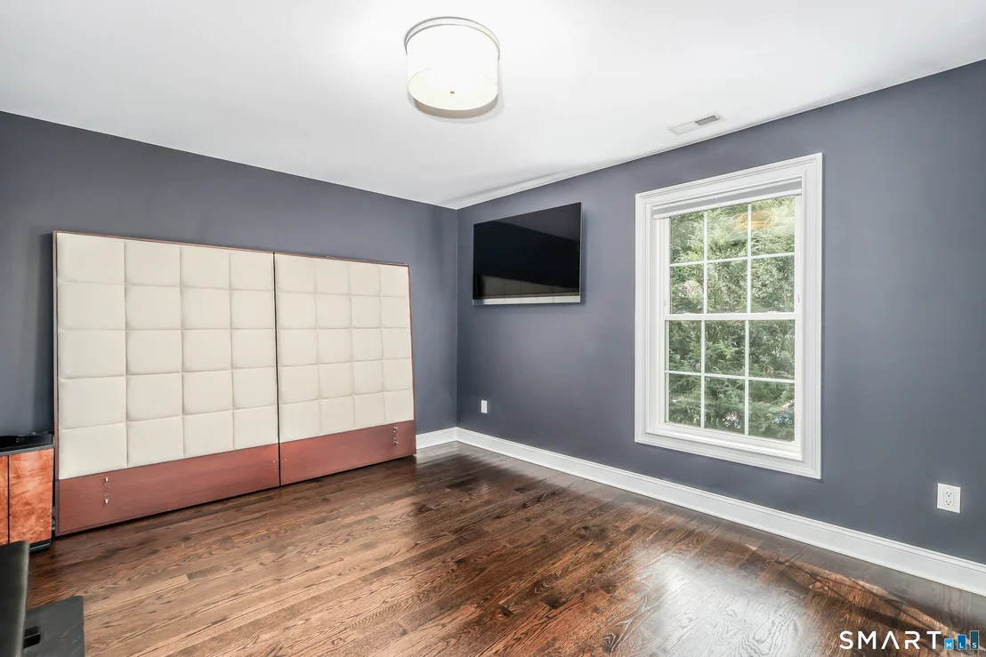 Photo of 105 Perry Avenue