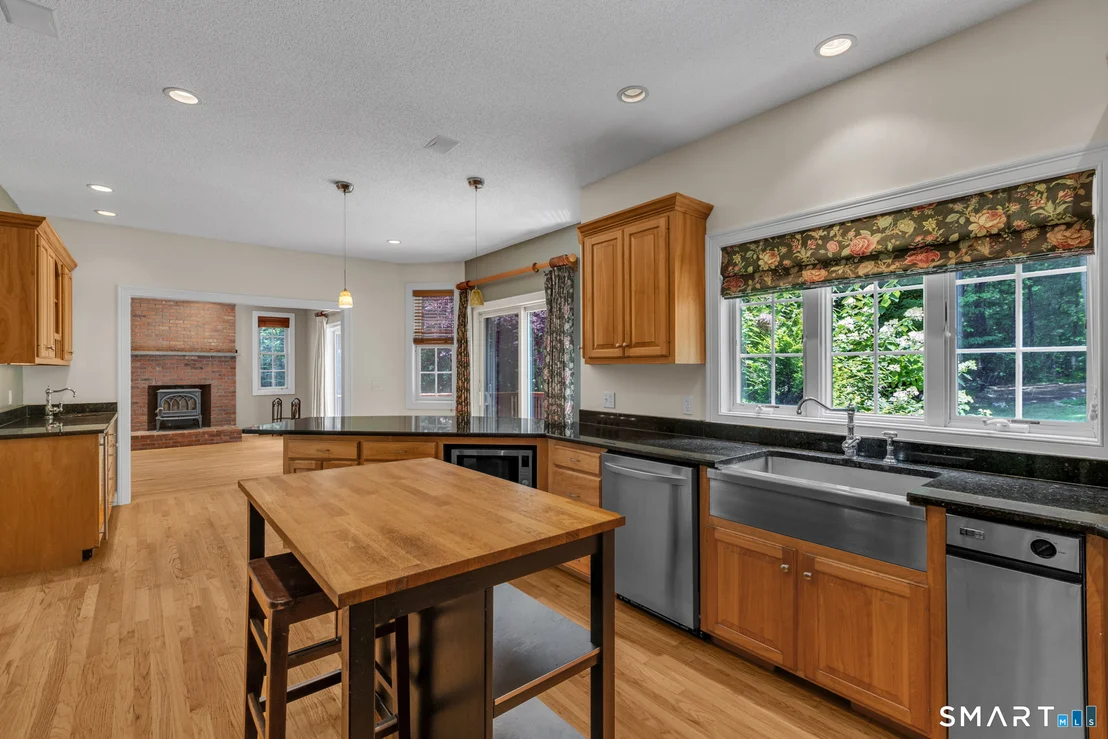 Photo of 6 Azalea Lane