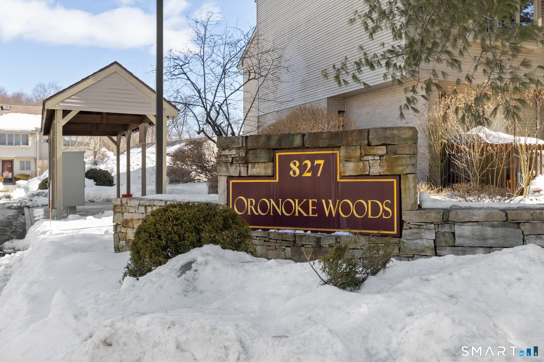 Photo of Unit APT82 at 827 Oronoke Road