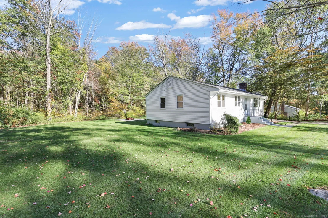 Photo of 527 Merrow Road