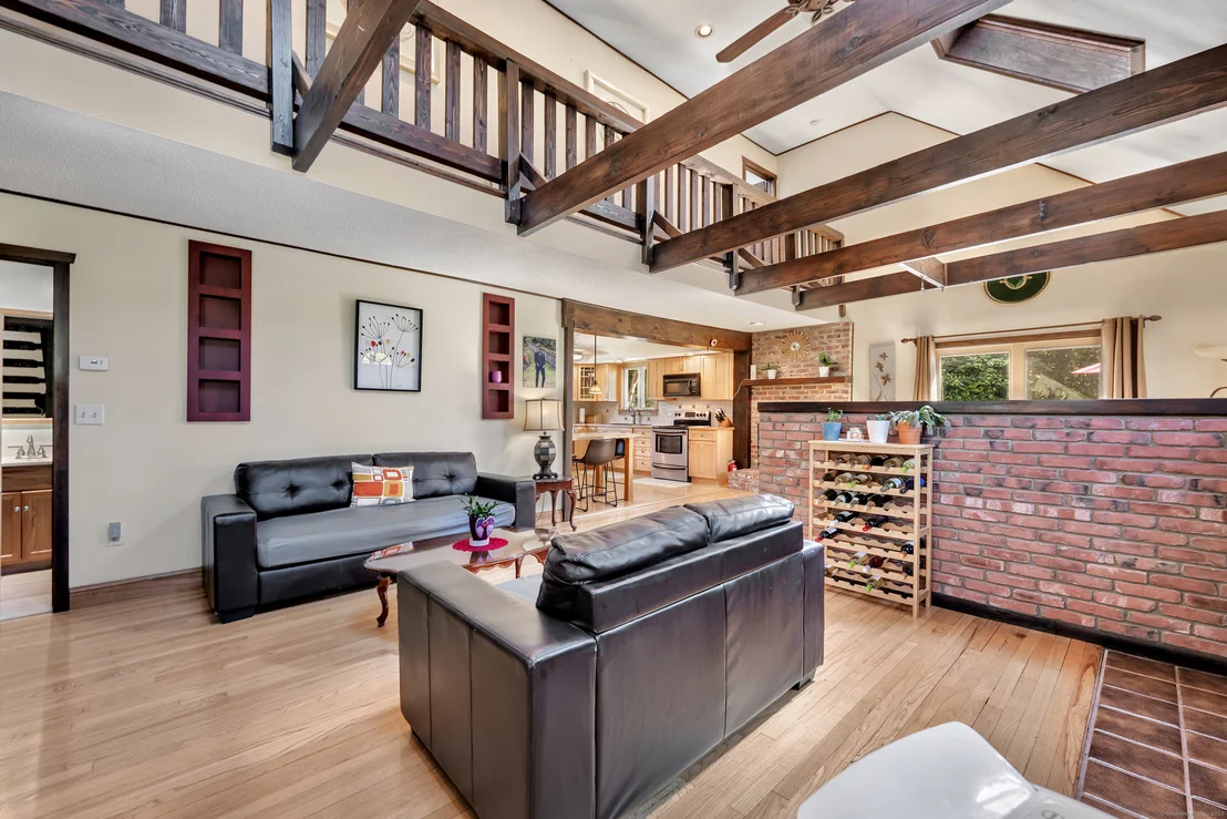 Photo of 21 Long Meadow Road