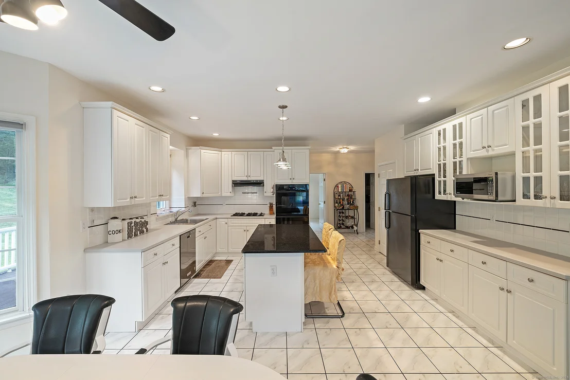 Photo of 124 Meadowview Drive