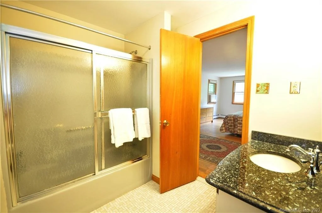 Photo of 5 Saxton Brook Drive