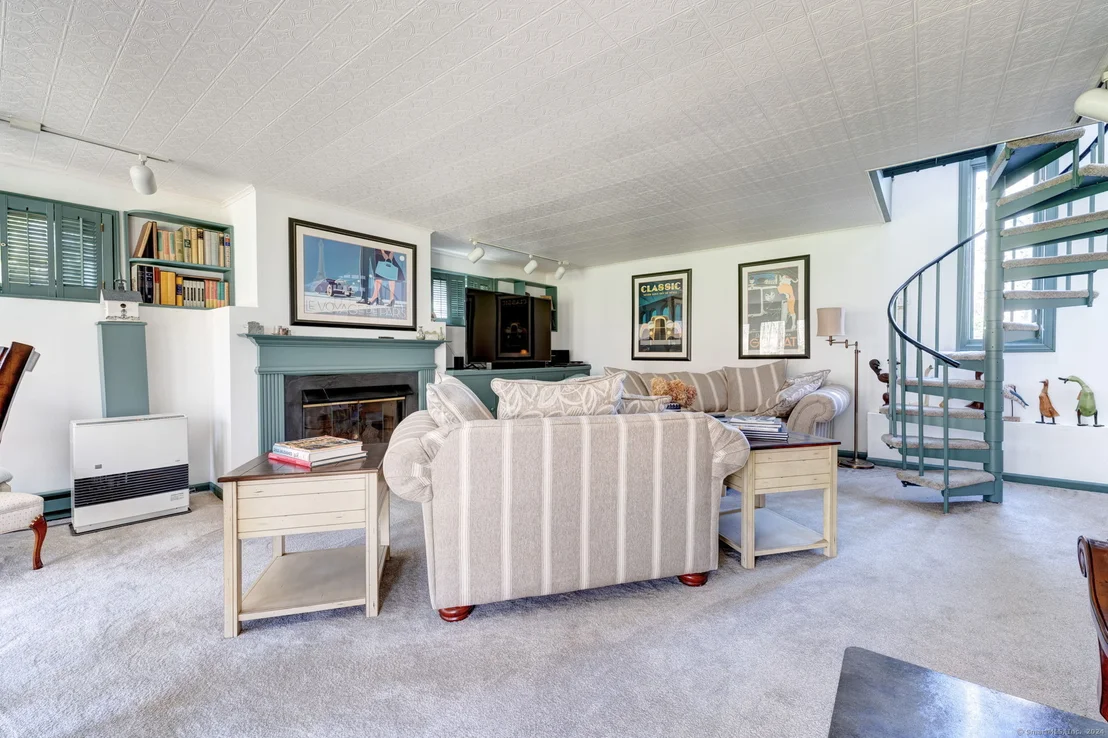 Photo of 345 Gehring Road