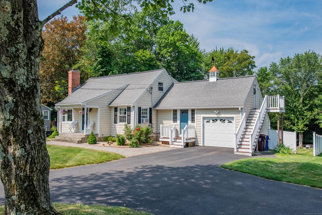 Photo of 25 Maple Ridge Drive
