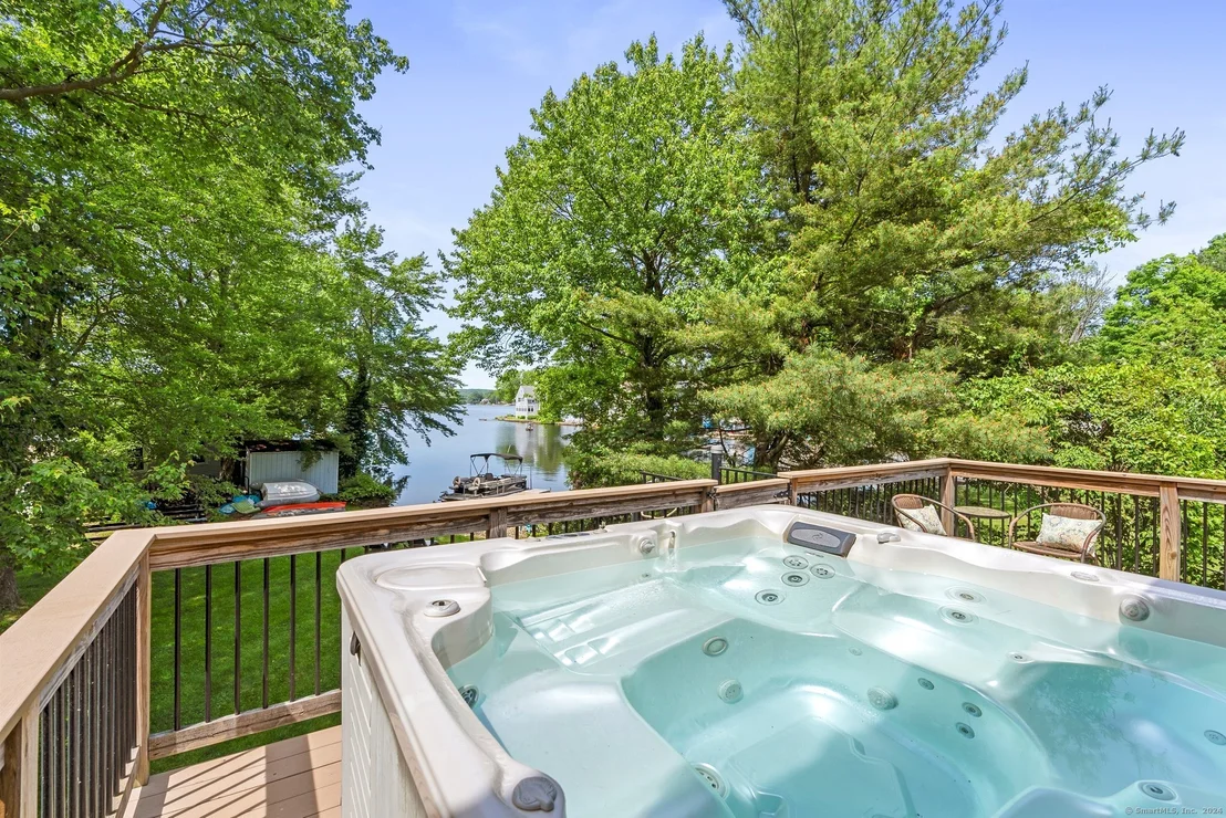 Photo of 1 Lakeside Circle