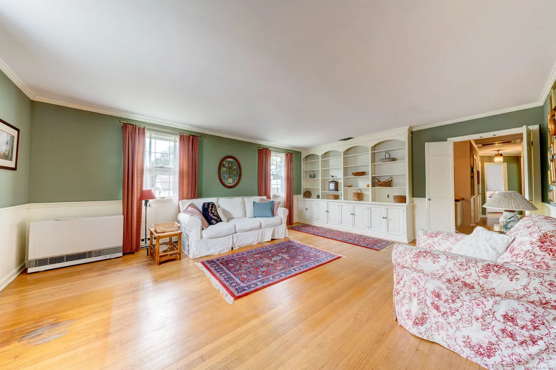 Photo of 82 Thompson Drive