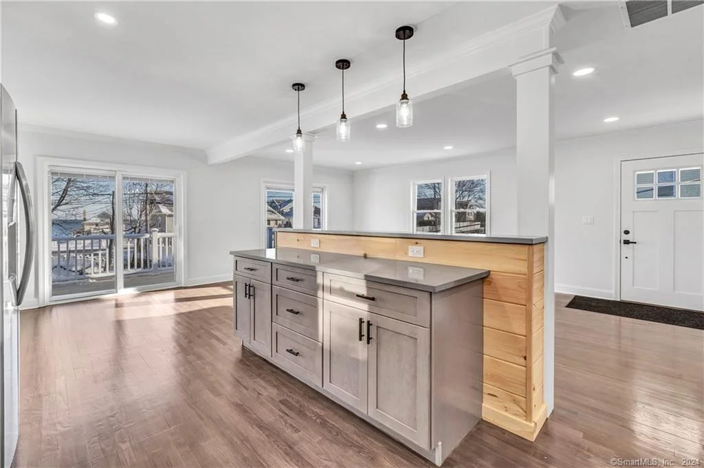 Photo of 39 Edgefield Avenue