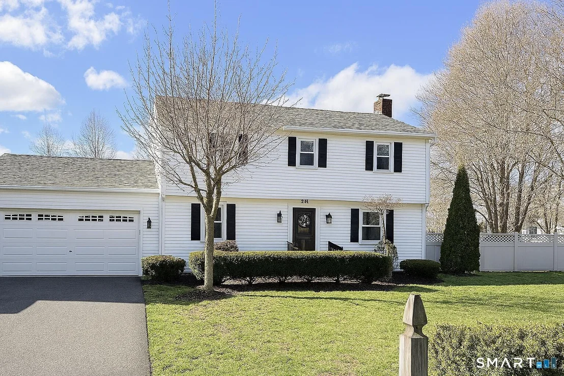 Photo of 211 Robbins Road