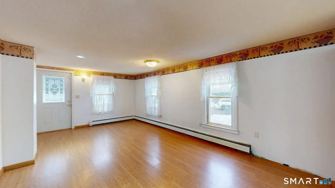Photo of 13 Reservoir Avenue