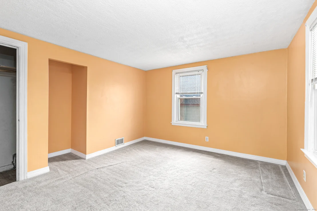 Photo of 14 Grant Avenue