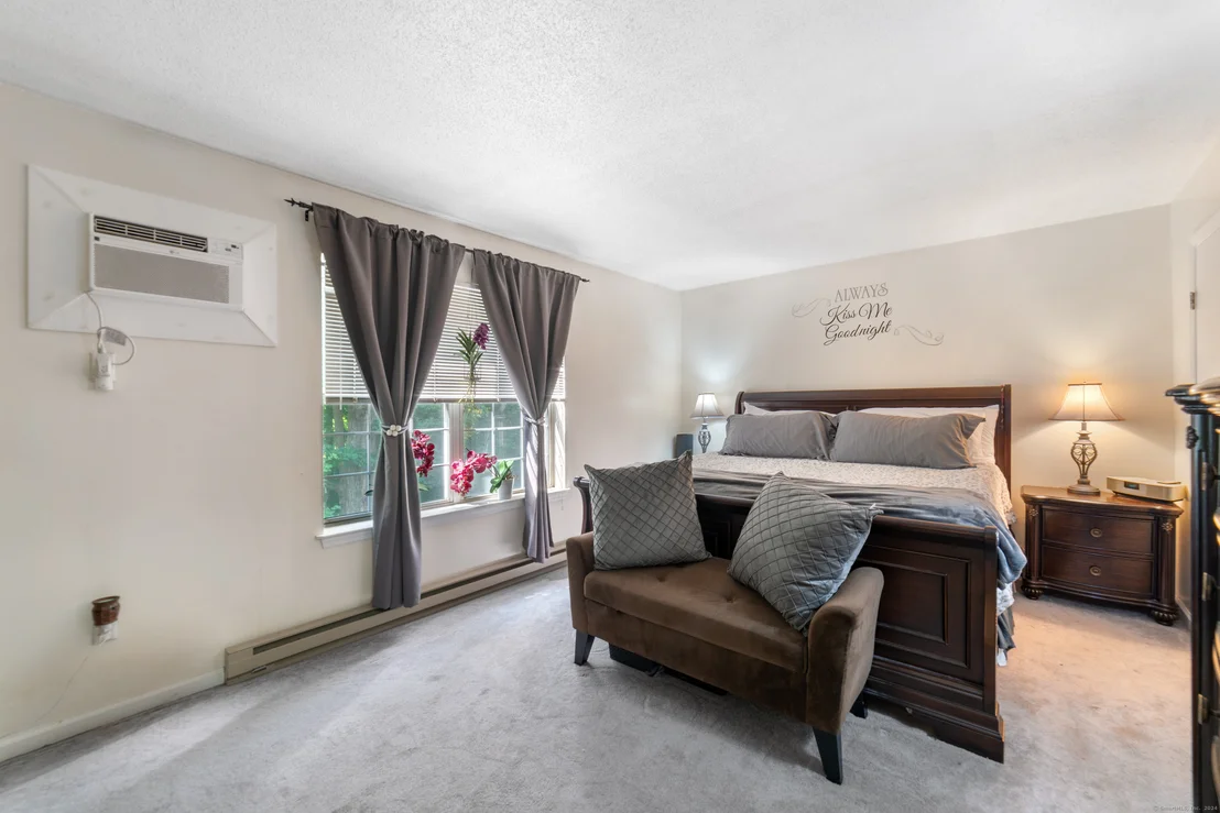 Photo of Unit APT68 at 19 Taft Point