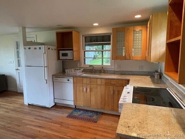 Photo of 8 Shore Grove Road