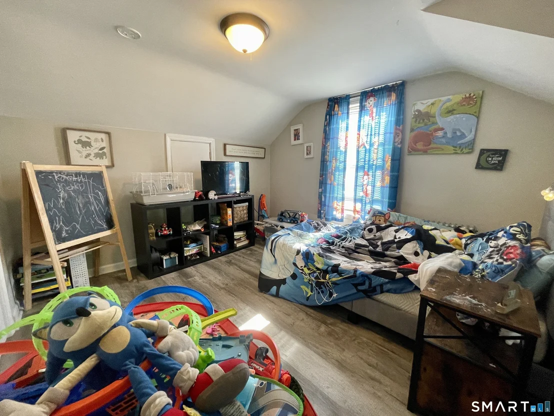 Photo of 16 Brainard Road