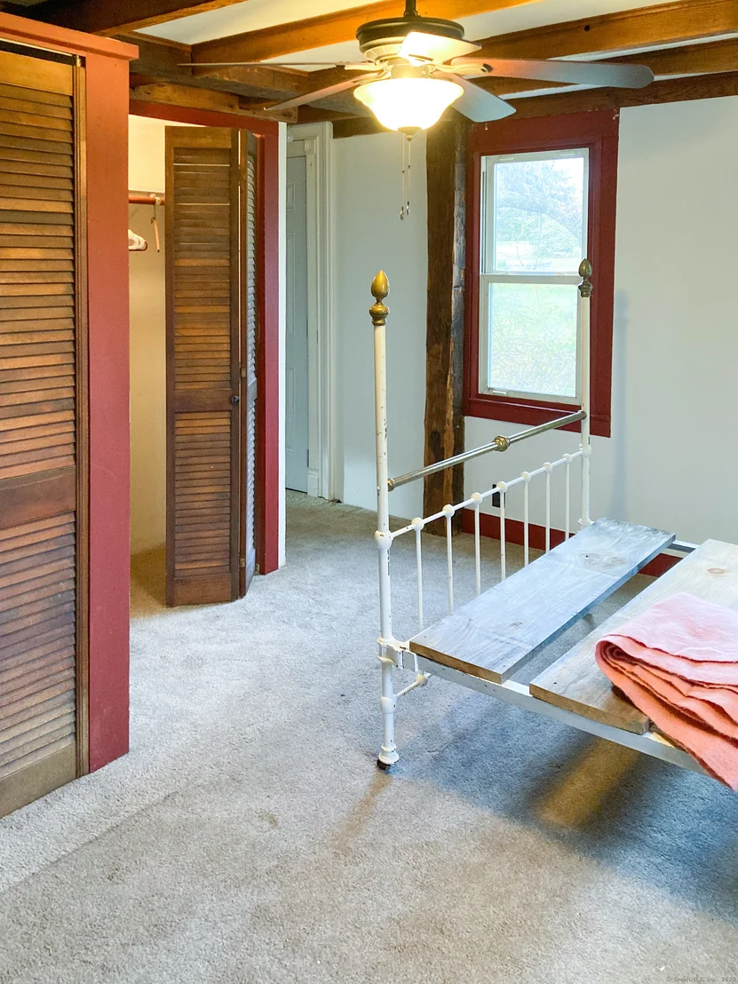 Photo of 908 Trumbull Highway
