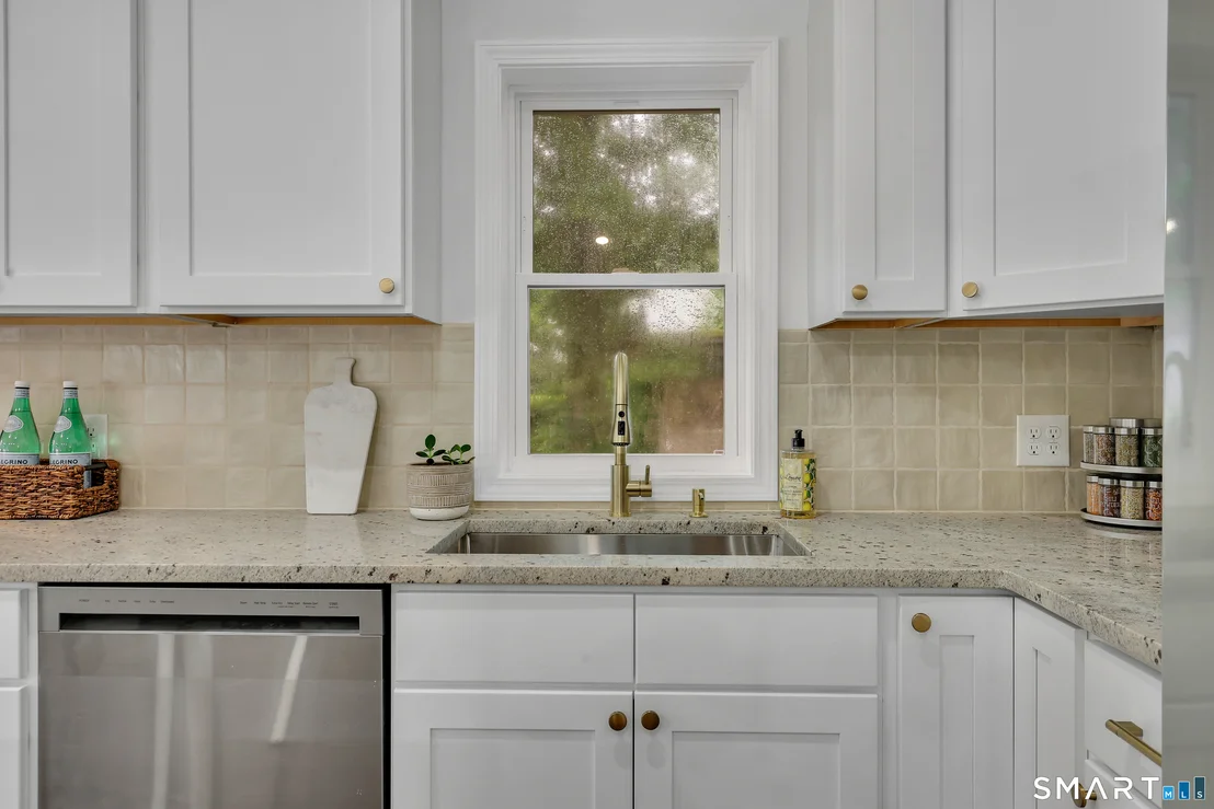 Photo of 165 Daly Road