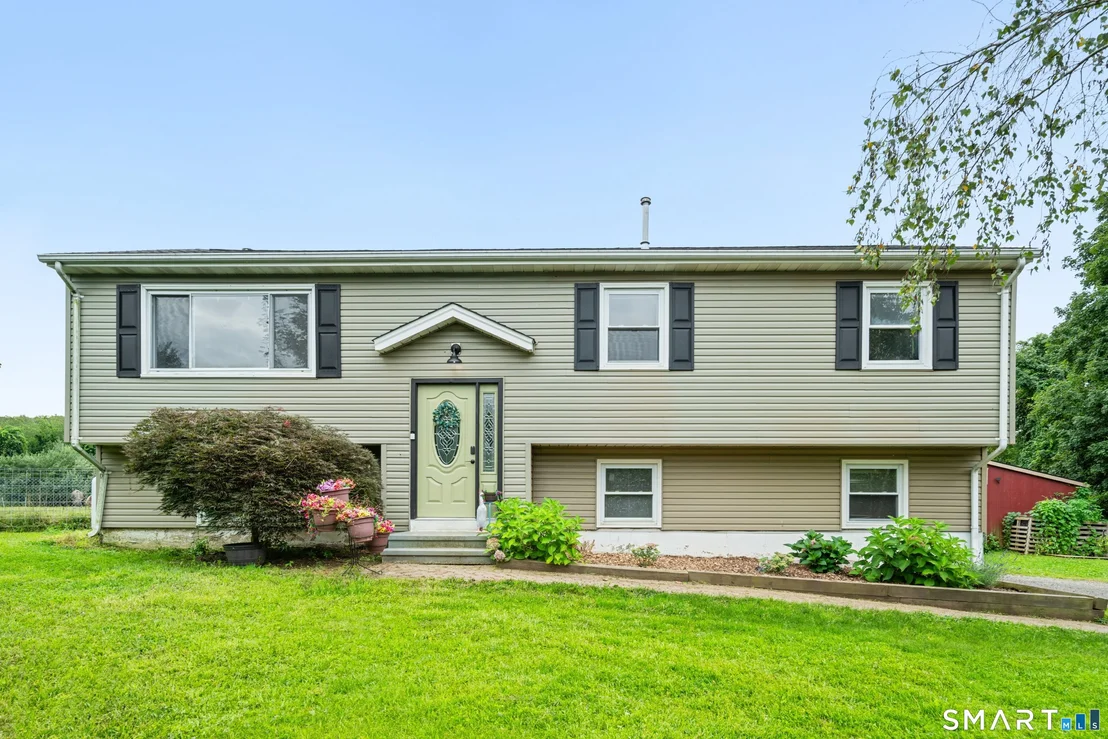 Photo of 8 Meadow Drive
