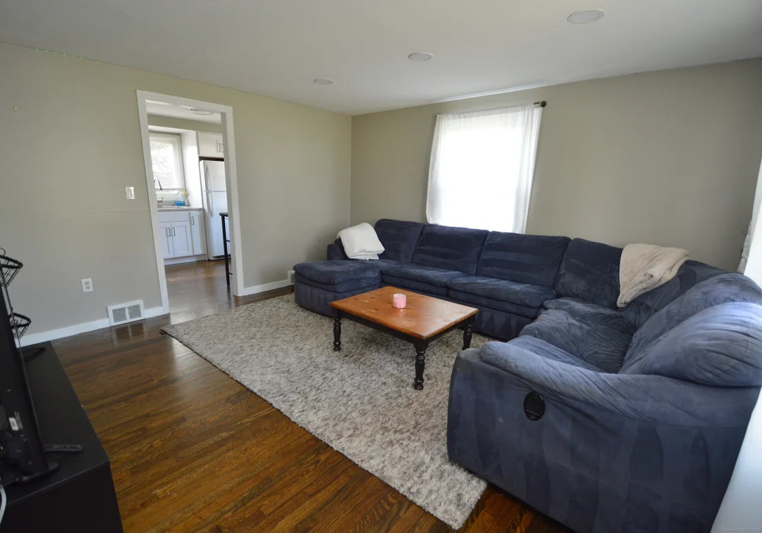 Photo of 50 Quaker Road
