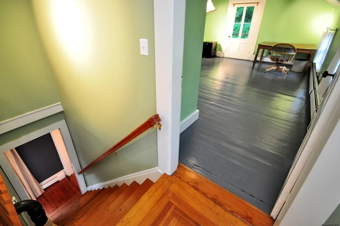 Photo of 19 Maple Avenue