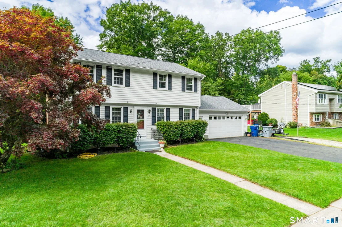 Photo of 17 Pequot Road