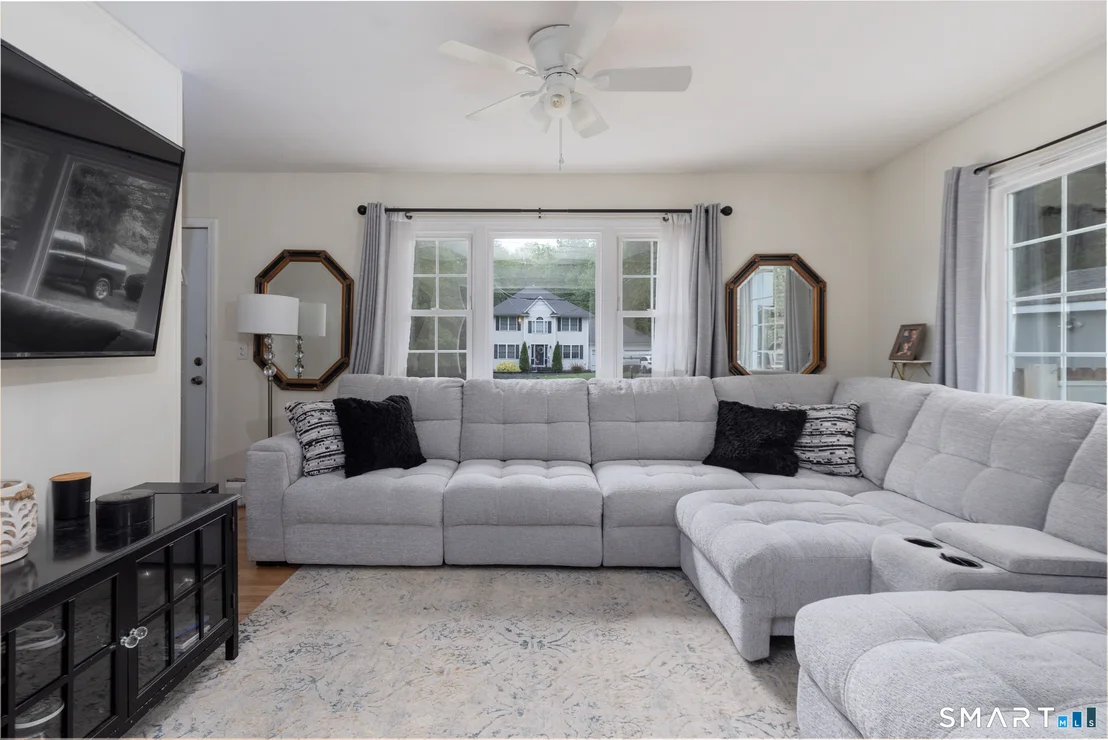 Photo of 1166 Spindle Hill Road