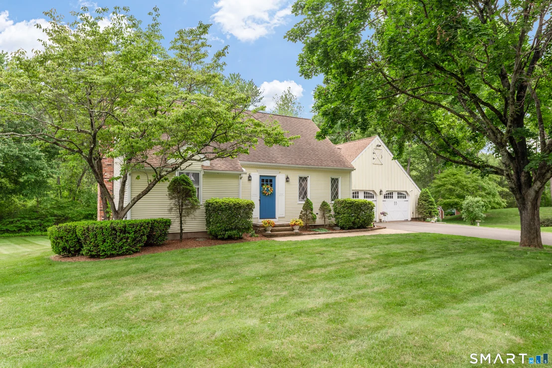 Photo of 81 White Oak Drive